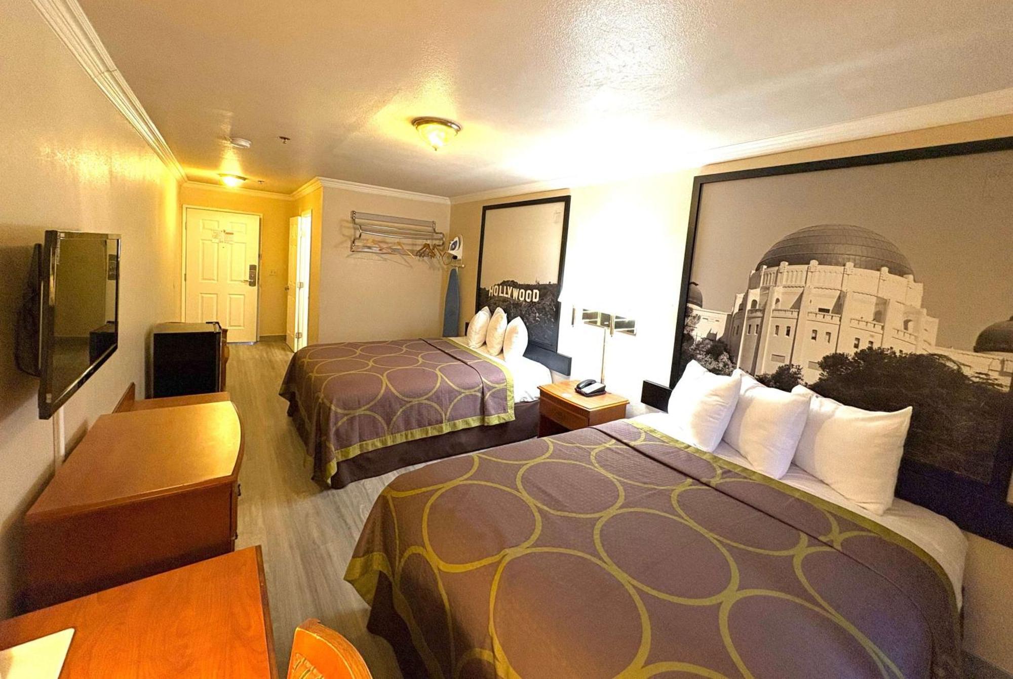 Super 8 By Wyndham Hollywood/La Area Motel Los Angeles Ngoại thất bức ảnh