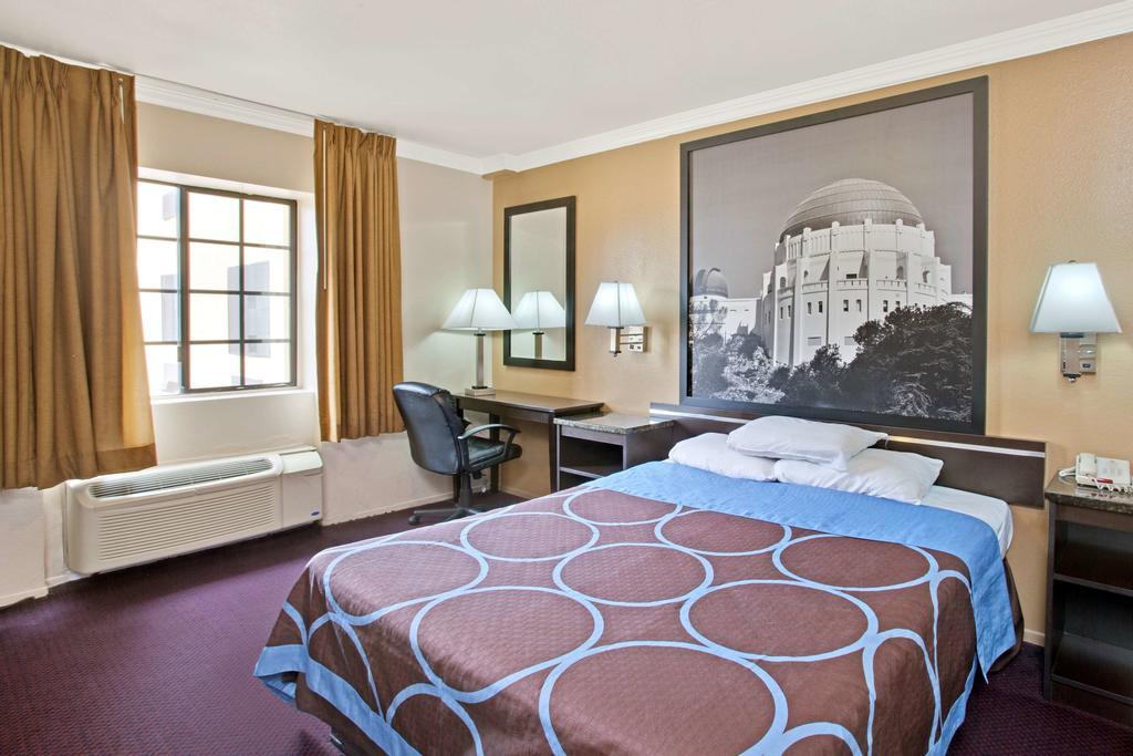 Super 8 By Wyndham Hollywood/La Area Motel Los Angeles Ngoại thất bức ảnh